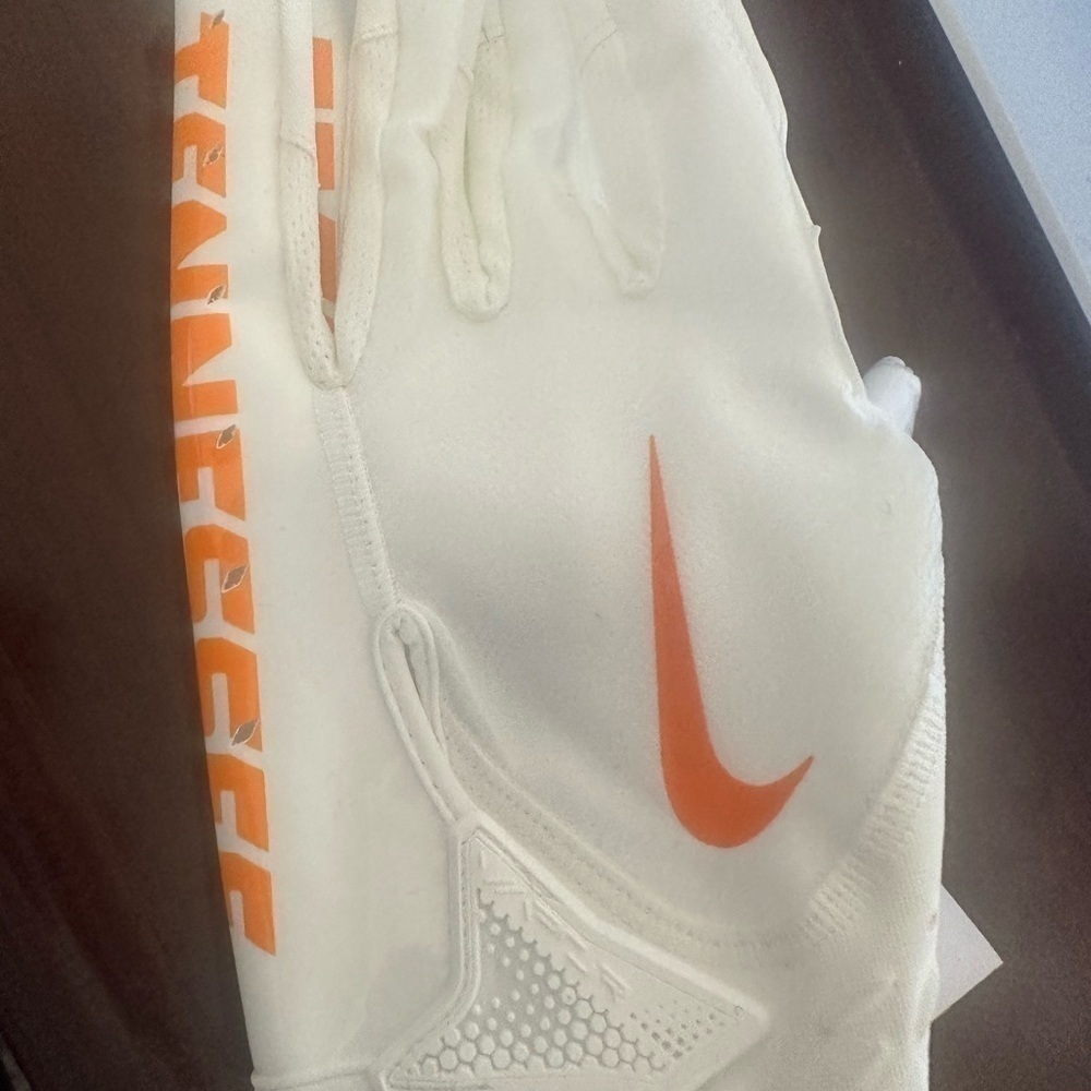 Men’s New Nike Tenesse Volunteers Vapor Jet 3XL Gloves White Orange - Picture 3 of 8